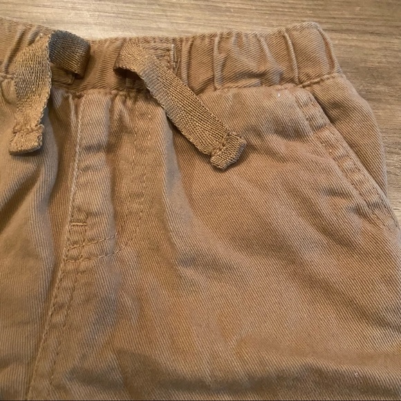 Brown khaki shorts - Picture 2 of 5